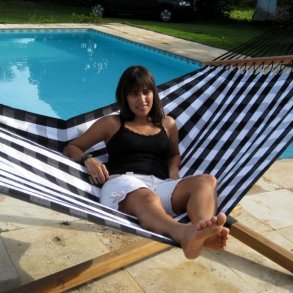 Hngekje med trstok i sort-hvid ternet mode stof