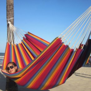 Rainbue farvet Hngekje i srdeles robust stof