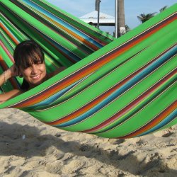 Formosa Hngekje i Farverigt Strkt Stof