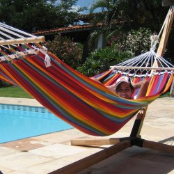 Stofhngekje i striber og med rundstokke