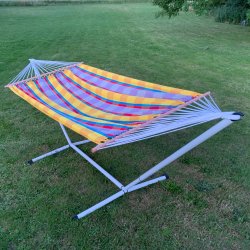 Completto hngekjestativ med farverig hngekje