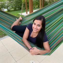 Lille wild play hngekje i farverigt stof 