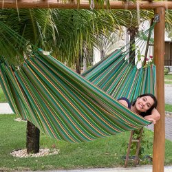 Lille wild play hngekje i farverigt stof 