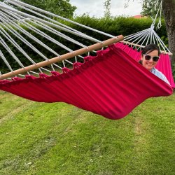 Pink hngekje med tvrpinde 80 cm brede