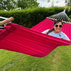 Pink hngekje med tvrpinde 80 cm brede