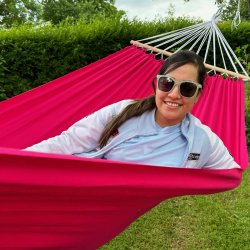 Pink hngekje med tvrpinde 80 cm brede