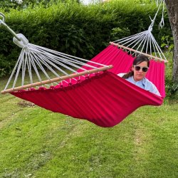 Pink hngekje med tvrpinde 80 cm brede