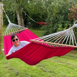 Pink hngekje med tvrpinde 80 cm brede