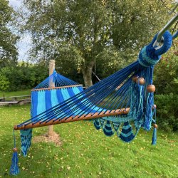 Deco Park Deluxe h�ngek�je med pynt og kvaster i Turkis og Bl� 
