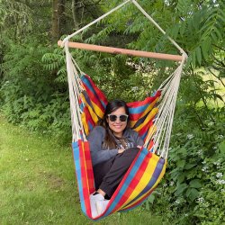 Farverig ternet hngekjestol