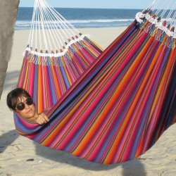 Ude hngekje INDIGO til Haven. Udelivs Formosa Grande Hngekje i super farverigt design.