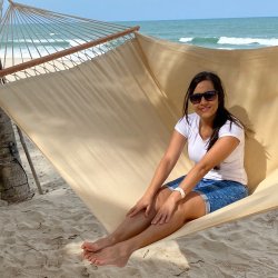 Merida blanca Hngekje. Naturhvid i 100% bomuld med 140 cm tvrstok af calypsos tr